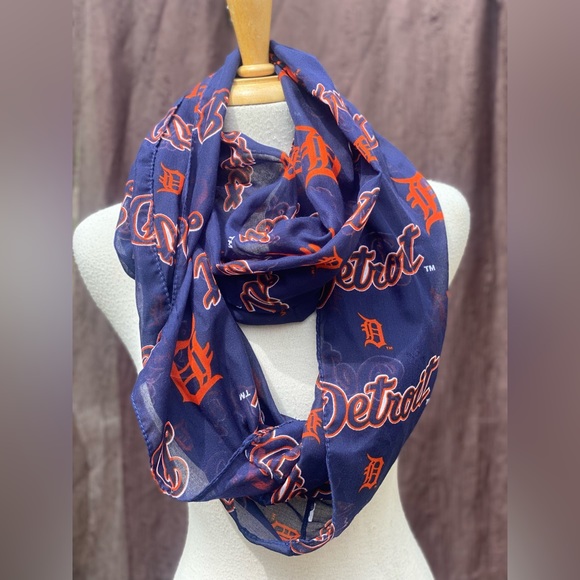 🤗41-You Are Terrific❤️ Detroit Tigers Infinity Scarf - Picture 4 of 6
